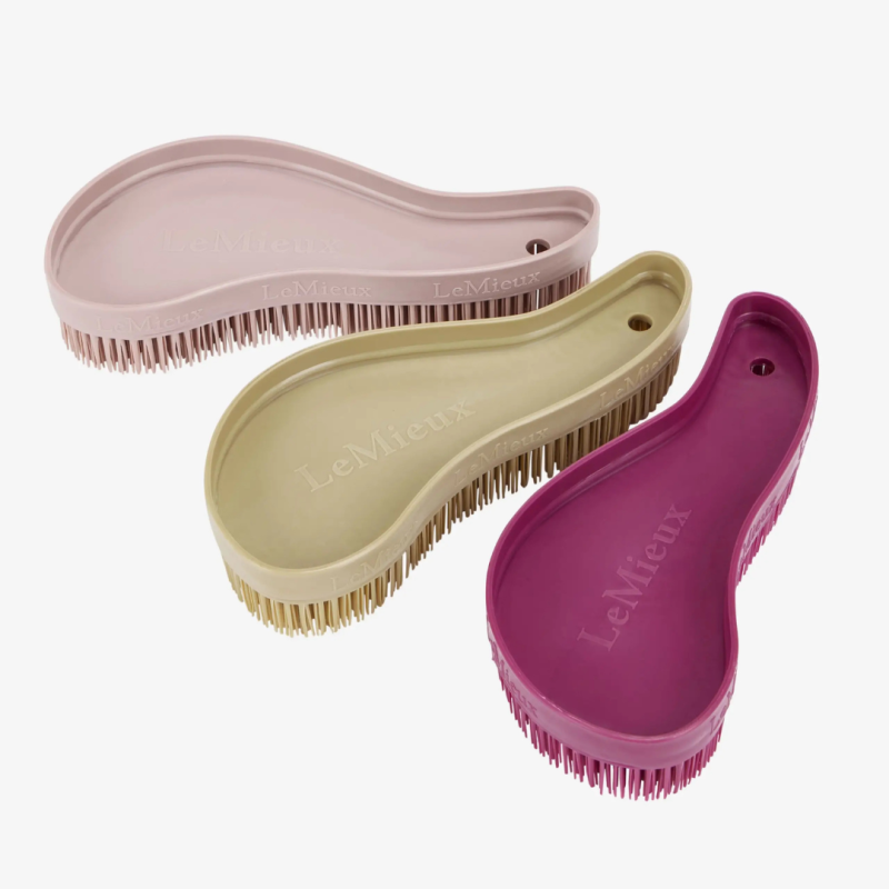 Lot de 3 brosses de pansage cheval Wizard LeMieux
